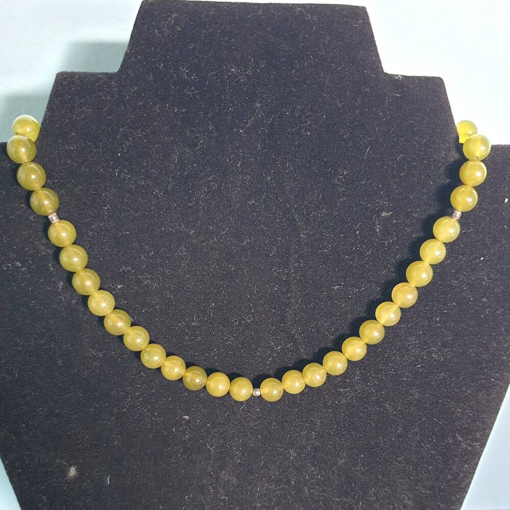 15.25'' Pretty Natural Green Nephrite Jade Beaded Necklace – 8mm Round Beads